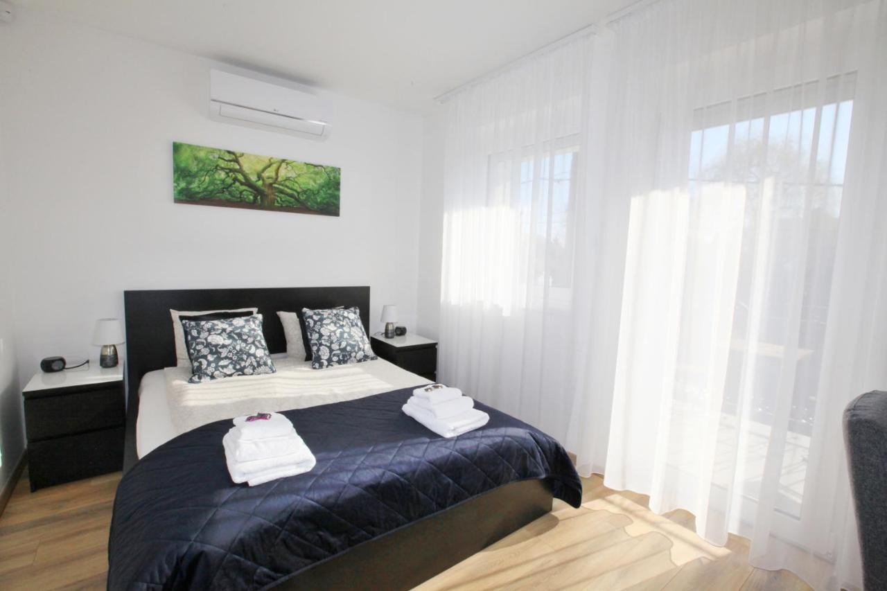 Apartament Paskal-lux With Free Parking And Ac